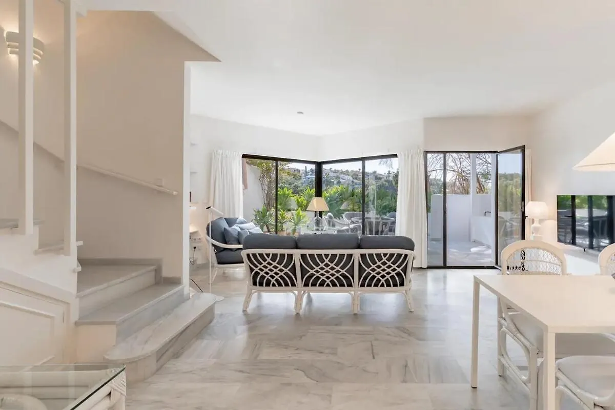 2 Bedroom Golf House - Spectacular Views بينالماذينا 0*,  إسبانيا